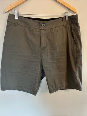 KUHL Men’s Resistor Lite Chino Shorts Olive Green Flat Front Casual Golf Outdoor